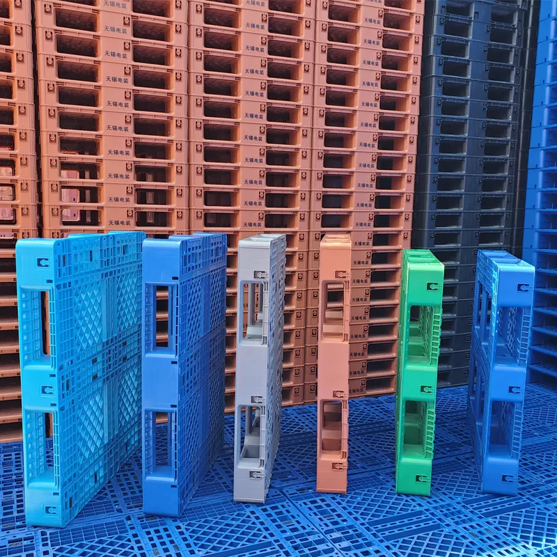 Blog công ty mới nhất về Ba Runner vs Full Perimeter Plastic Pallet: Cái nào phù hợp với doanh nghiệp của bạn?